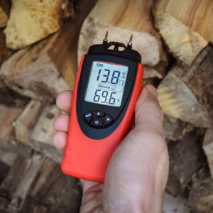 eH710T ennoLogic moisture meter in Hold mode